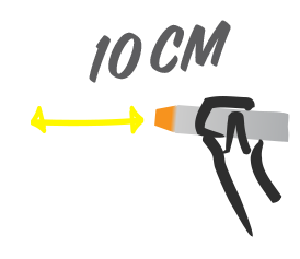 Illustration showing 10cm distance between EpiPen® and outer thigh